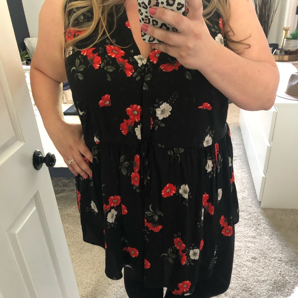 Torrid Sleeveless Floral Blouse